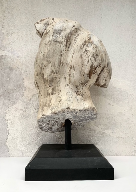 scultura in legno decappato fatta a mano a Firenze