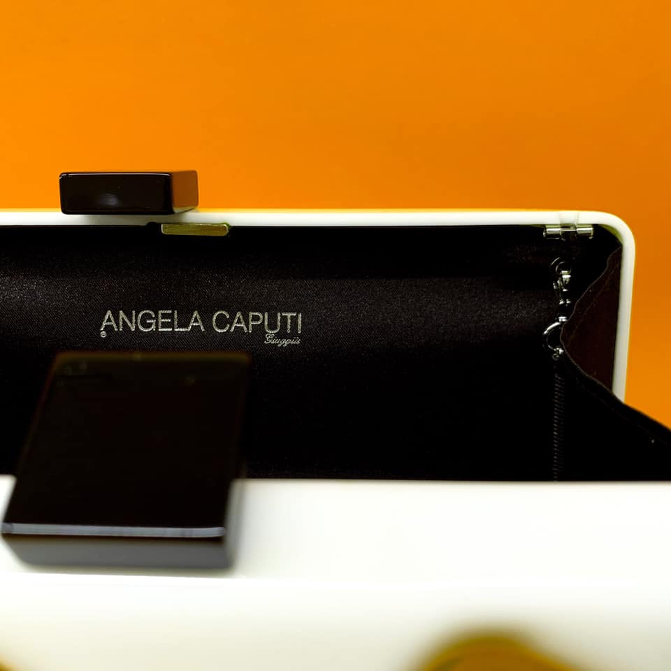 Borse di-design Angela-Caputi, linea di design per la designer fiorentina Angela Caputi Giuggiù in vendita da Artempo Manifatture Design.