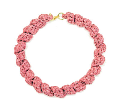collana-crochet-rosa