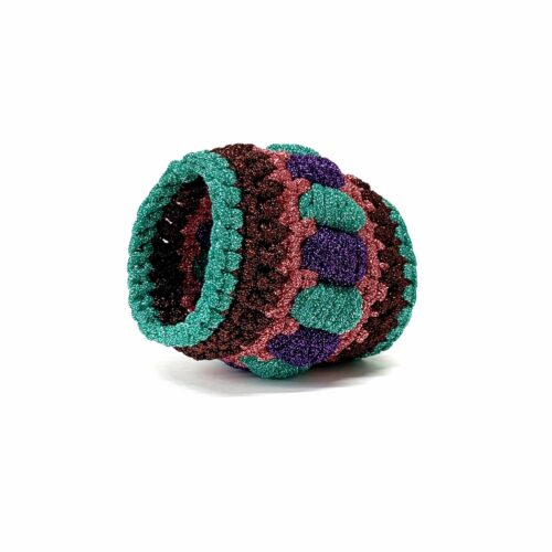 gioiello-design-bracciale-crochet-multicolor-lato