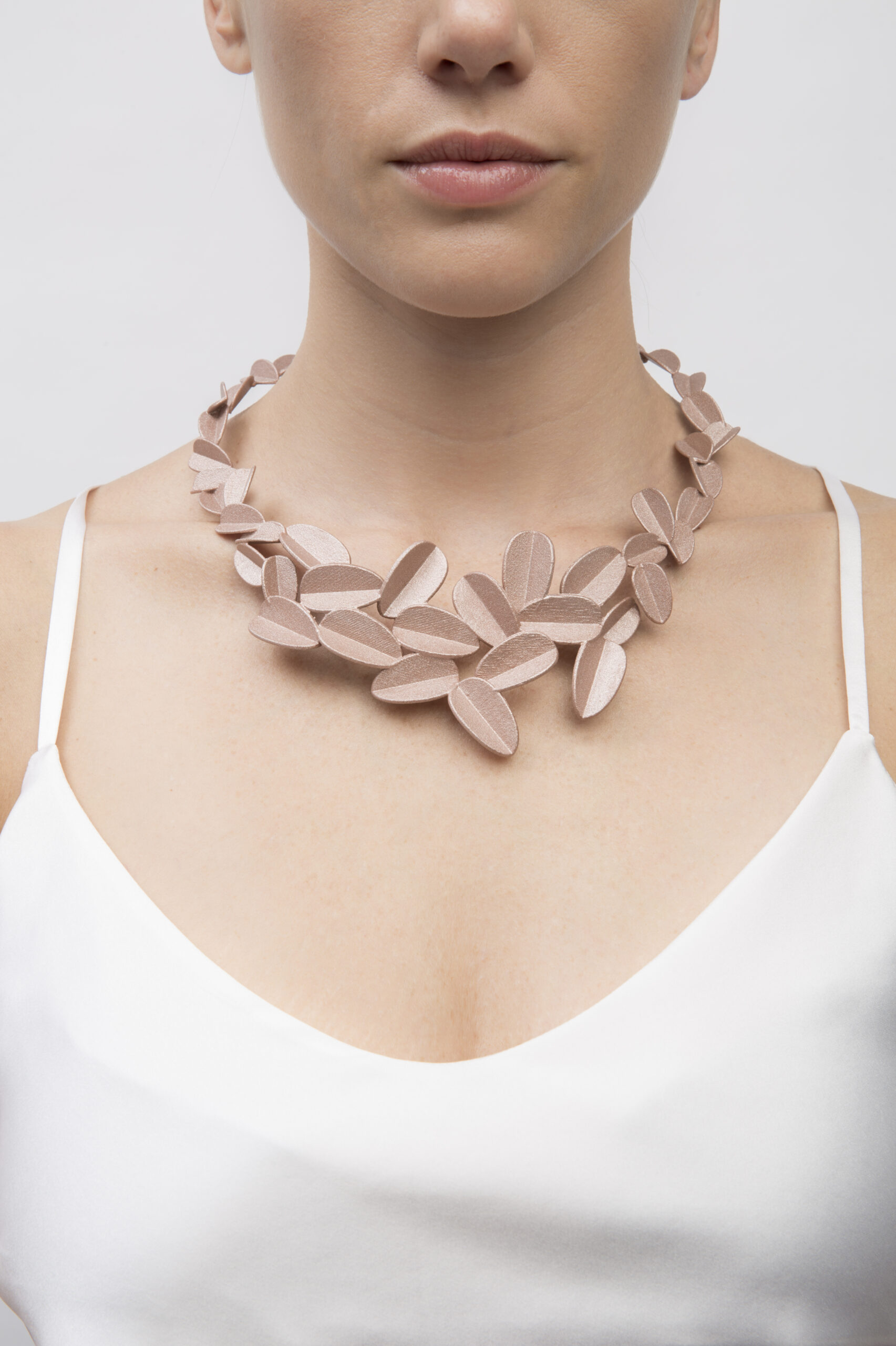 collana rose gold maison 203 leaves